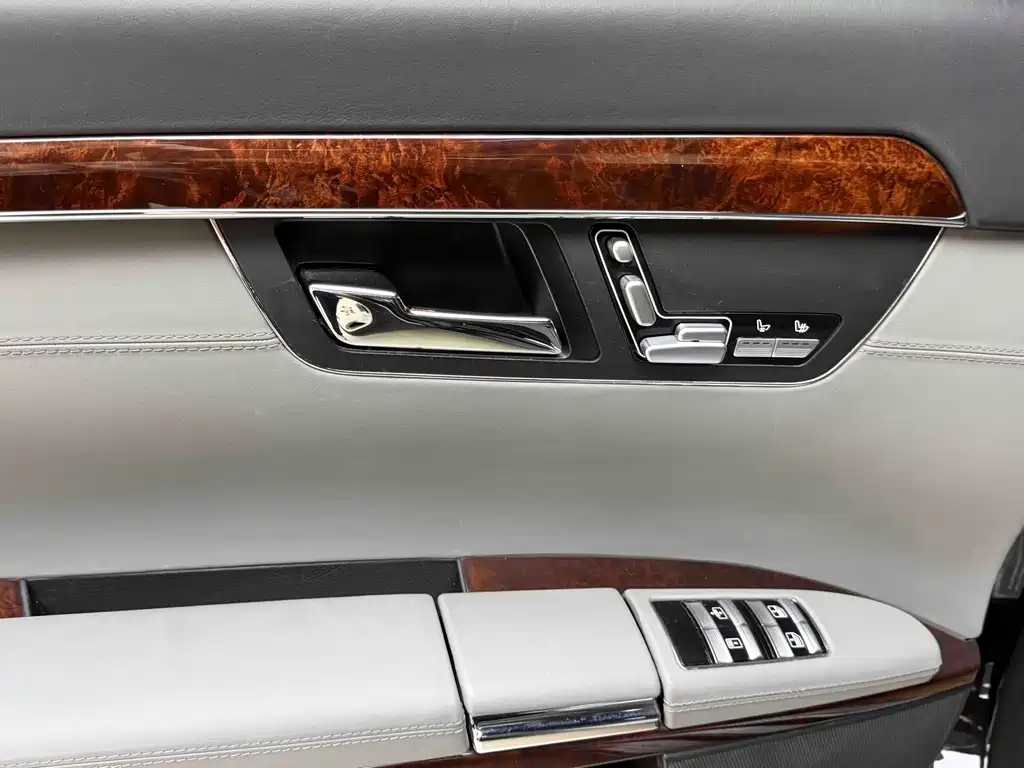 Mercedes-Benz S-Class — миниатюра 10