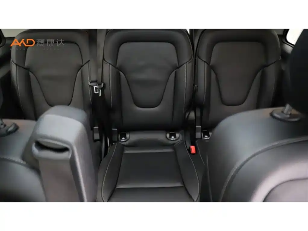 Mercedes-Benz V-Class — миниатюра 9
