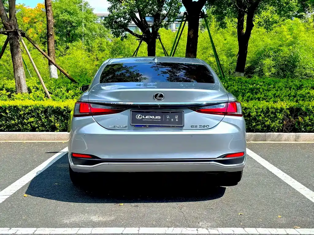 Lexus ES — миниатюра 4