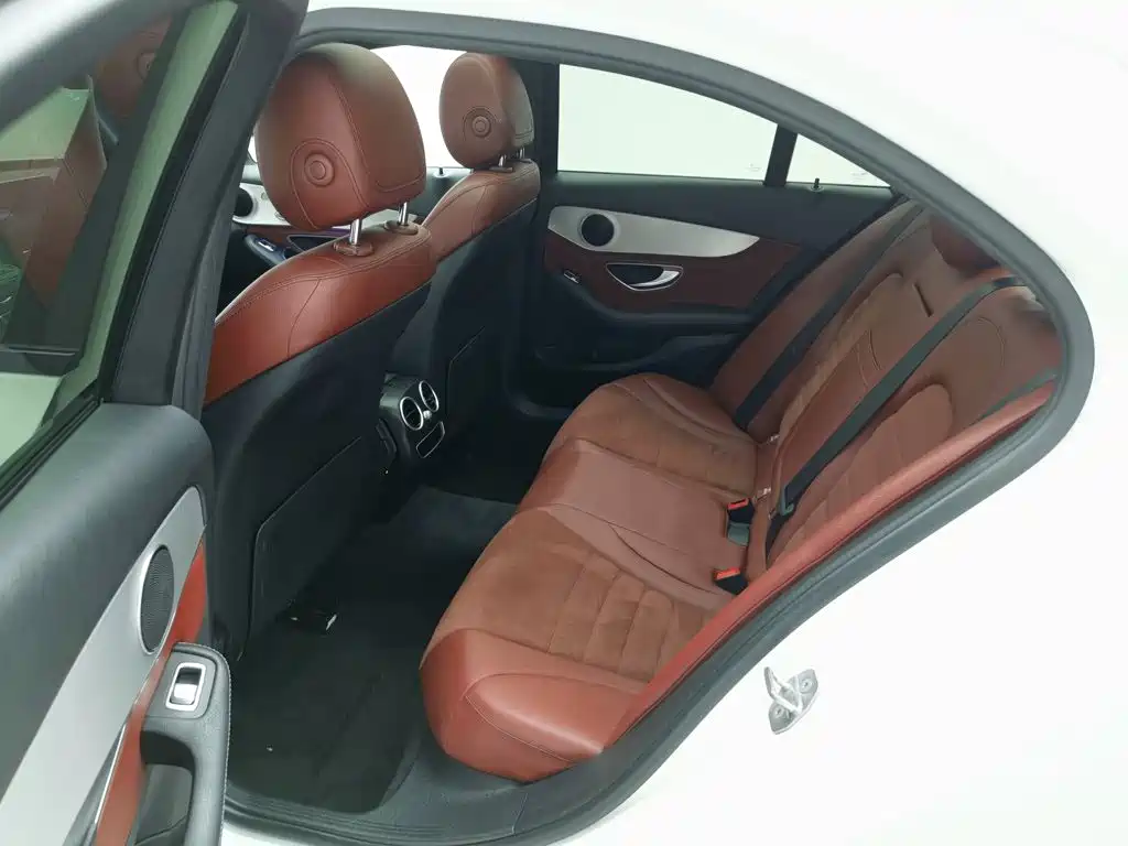 Mercedes-Benz C-Class — миниатюра 15