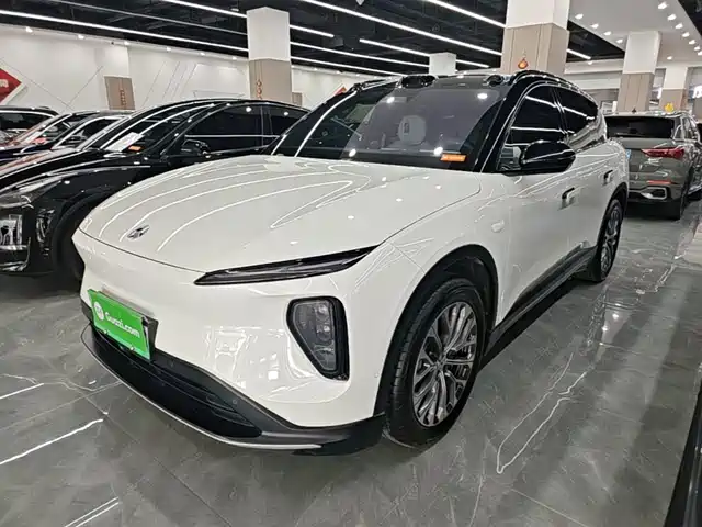 2025 Nio ES6