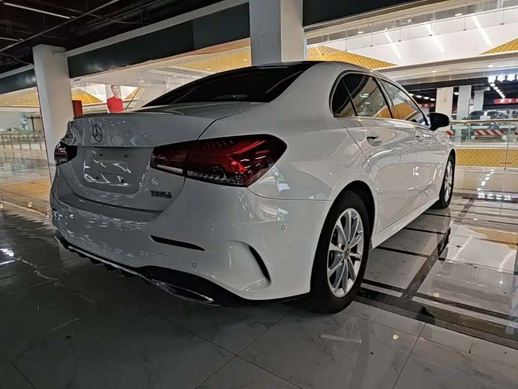 Mercedes-Benz A-Class — миниатюра 7