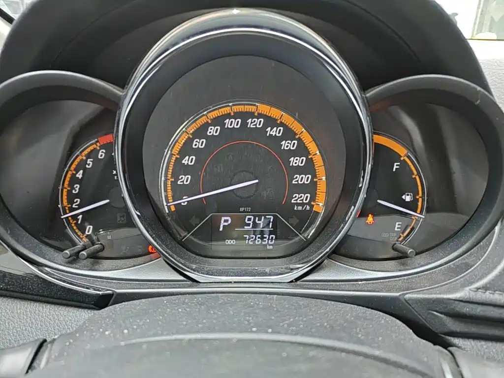 Toyota Yaris L — миниатюра 12