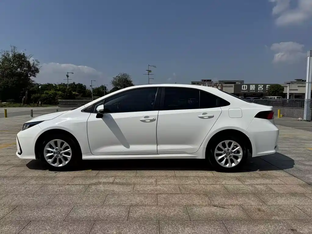 Toyota Corolla — миниатюра 4