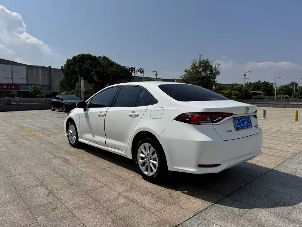 Toyota Corolla — миниатюра 6