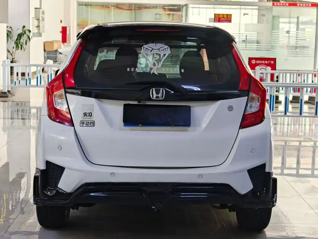 Honda Fit — миниатюра 7