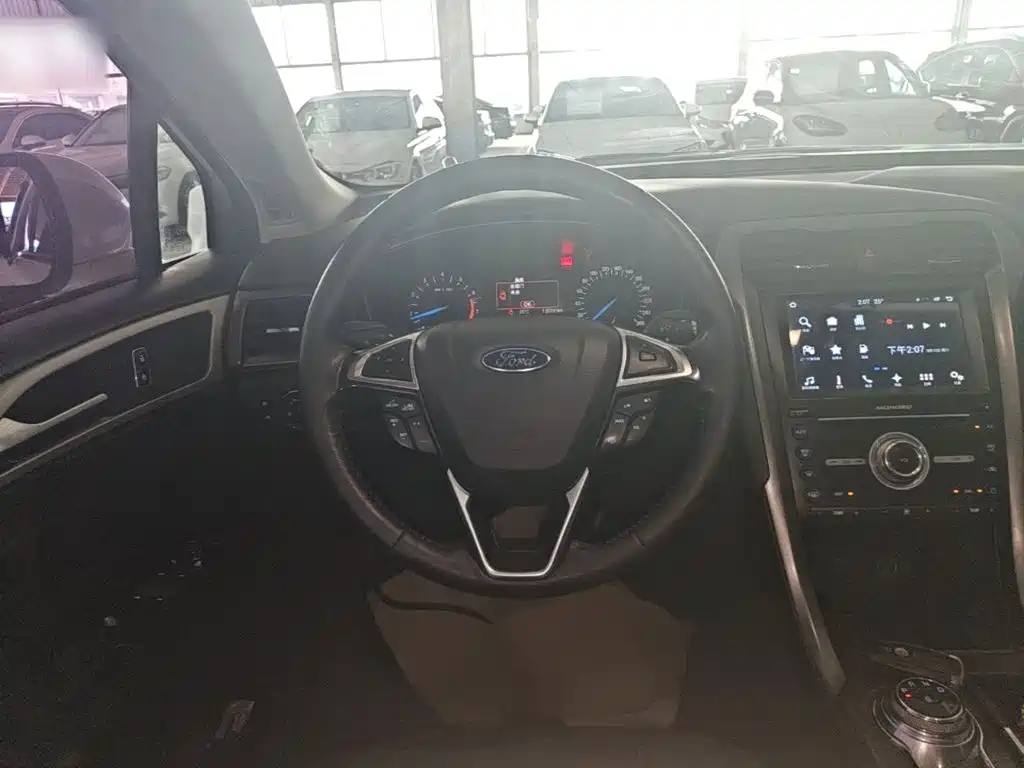 Ford Mondeo — миниатюра 11