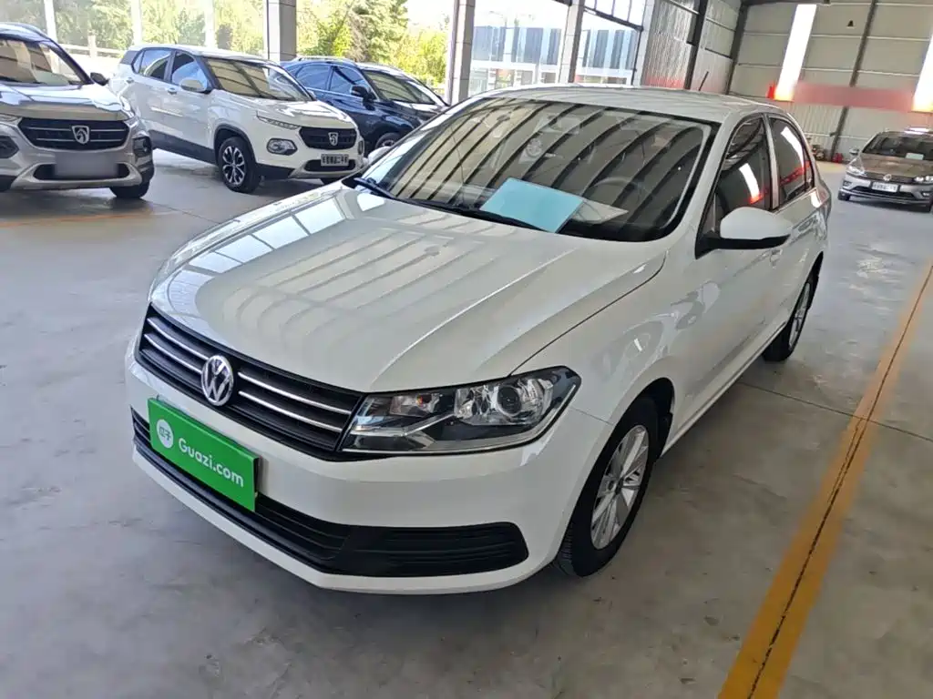 Volkswagen Santana — миниатюра 2