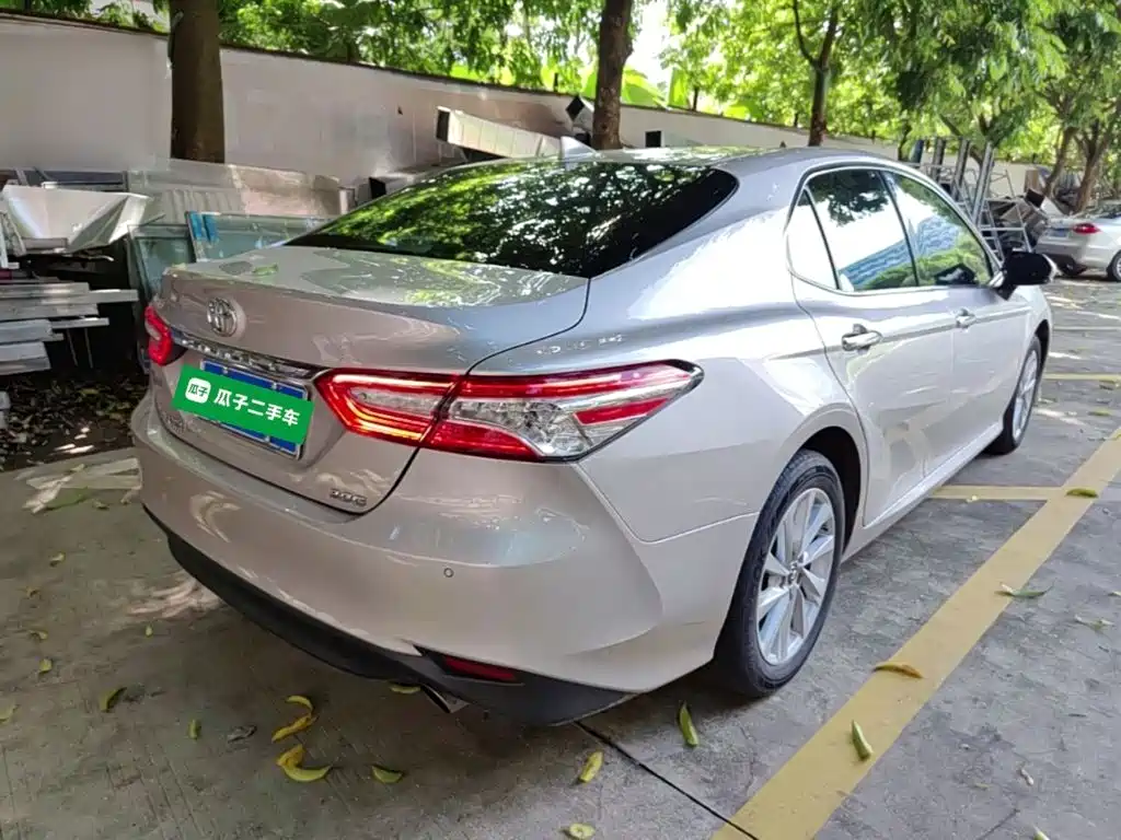 Toyota Camry — миниатюра 7