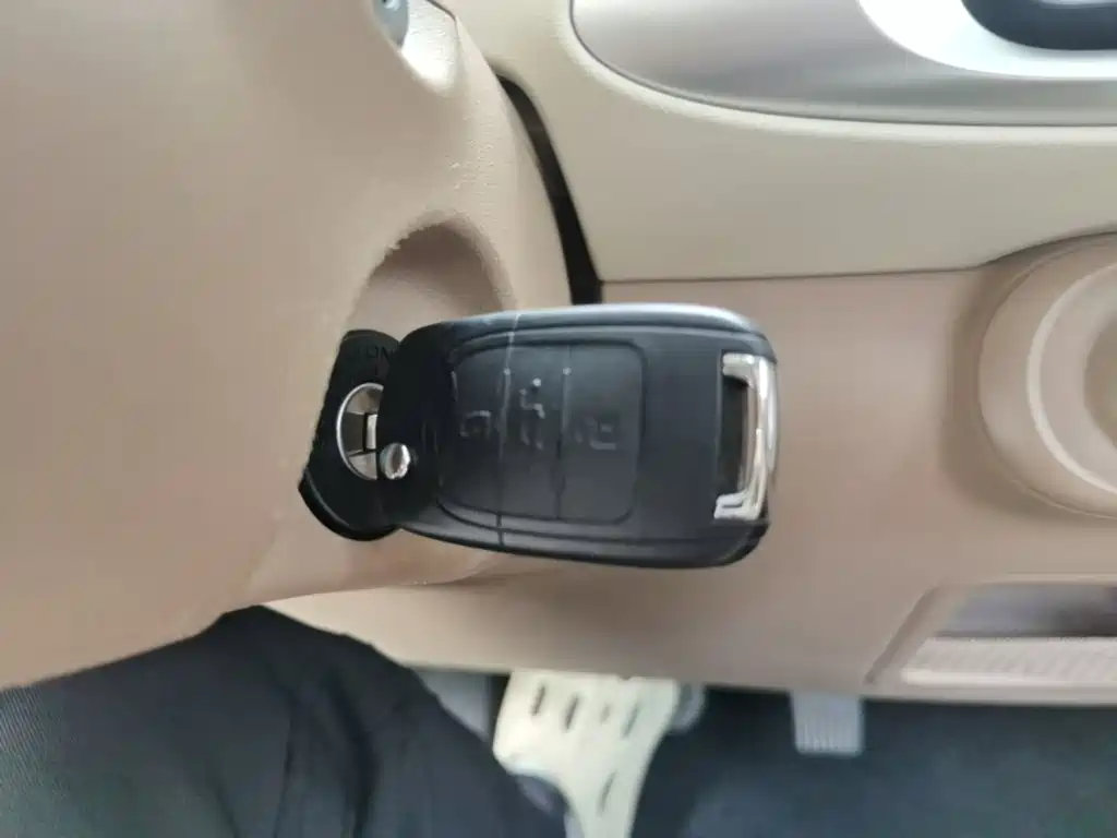 Wuling MINIEV — миниатюра 9