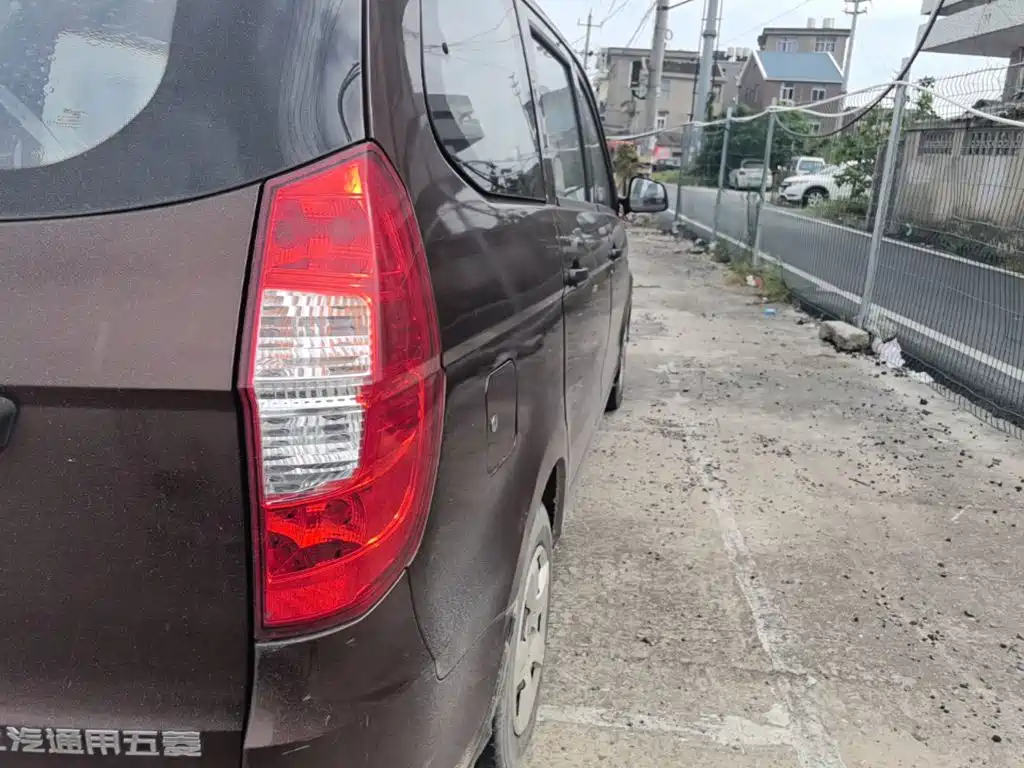 Wuling Hongguang — миниатюра 8