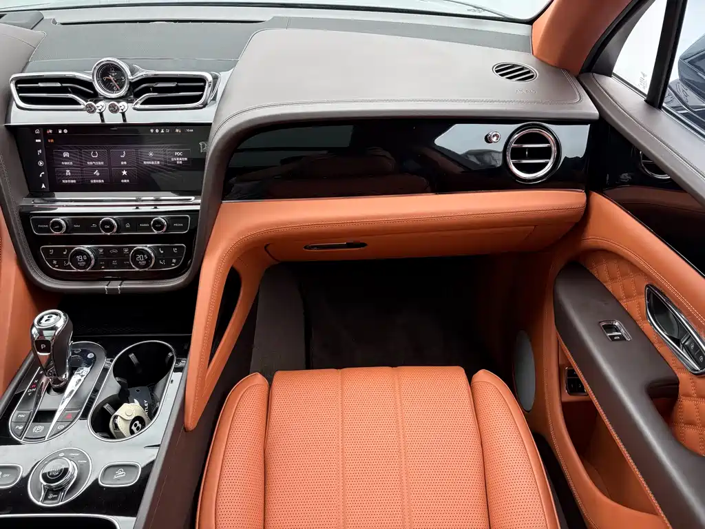 Bentley Bentayga — миниатюра 8