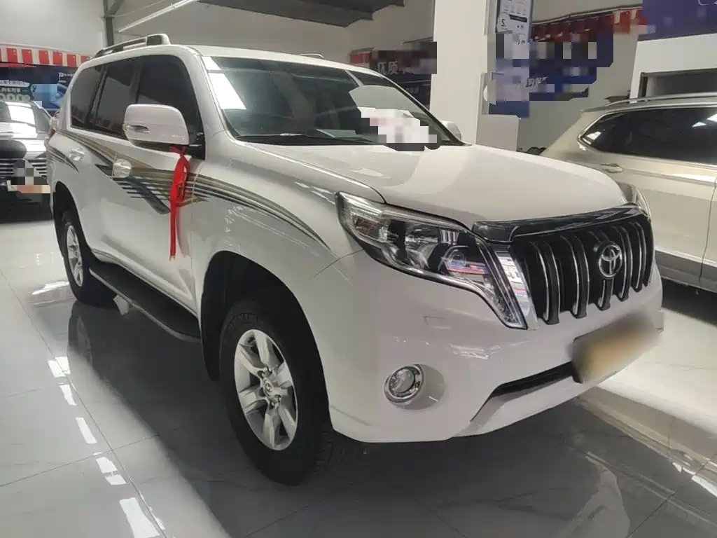 Toyota Land Cruiser Prado 2016 2.7L AT Luxury