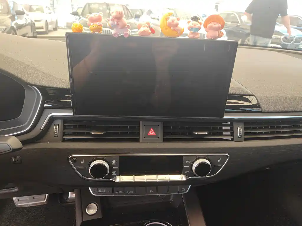 Audi A4L — миниатюра 14