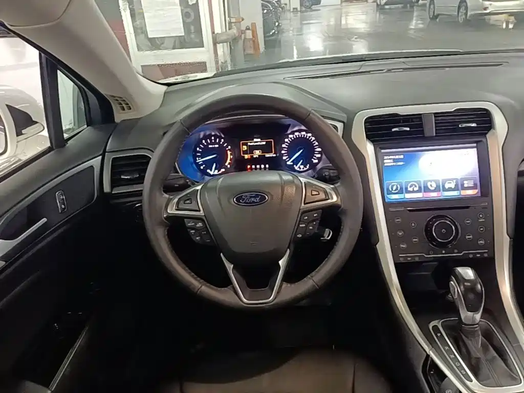 Ford Mondeo — миниатюра 11