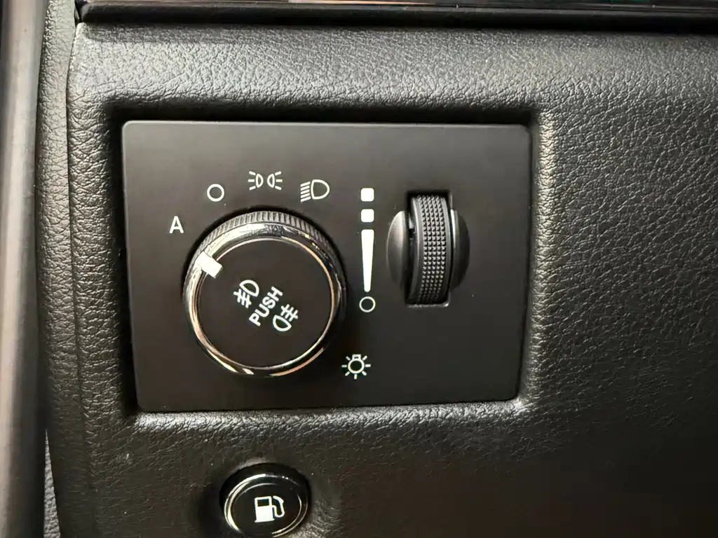 Jeep Grand Cherokee (Import) — миниатюра 5