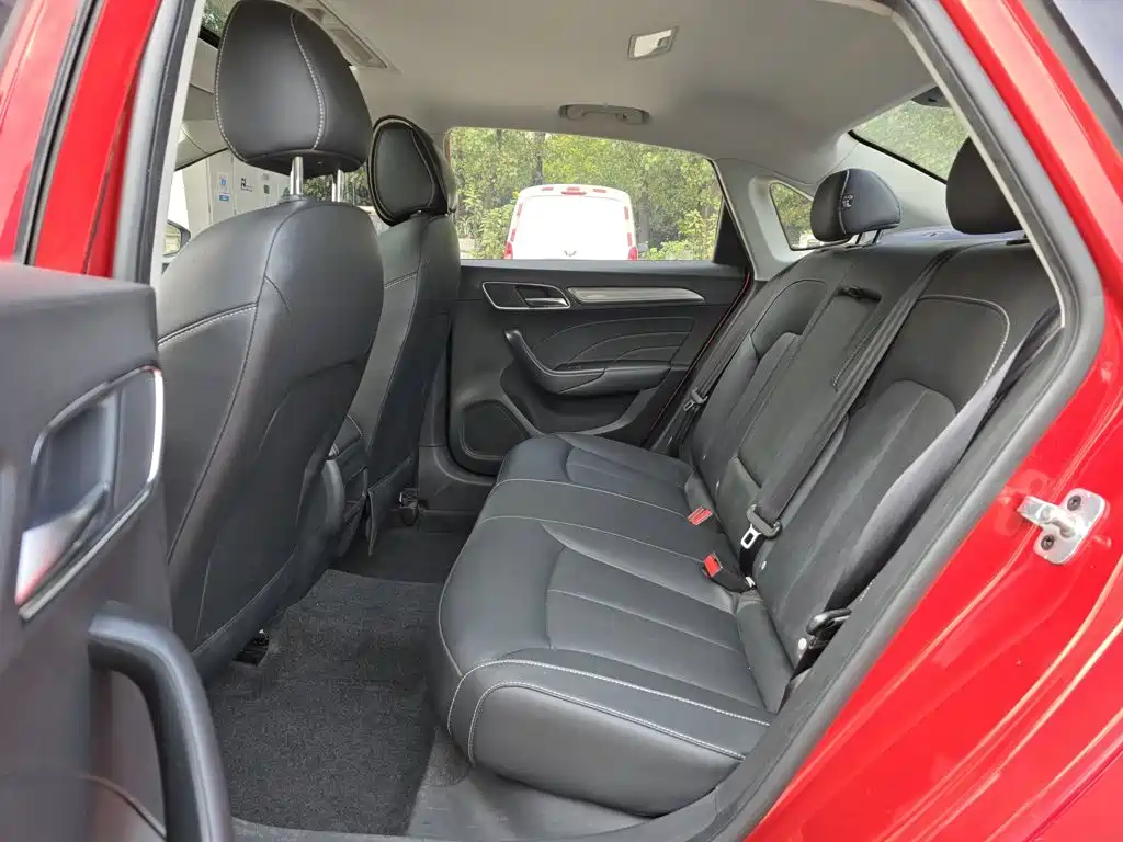 Roewe i6 Classic — миниатюра 13
