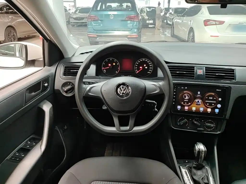 Volkswagen Santana — миниатюра 11