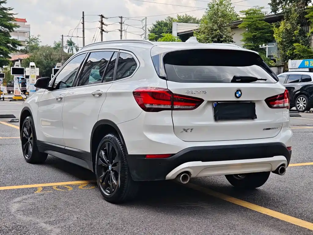 BMW X1 - фото 7