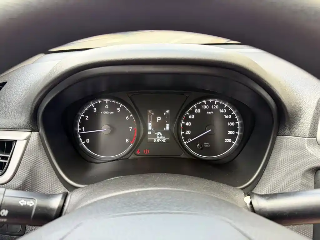 Hyundai Verna — миниатюра 12