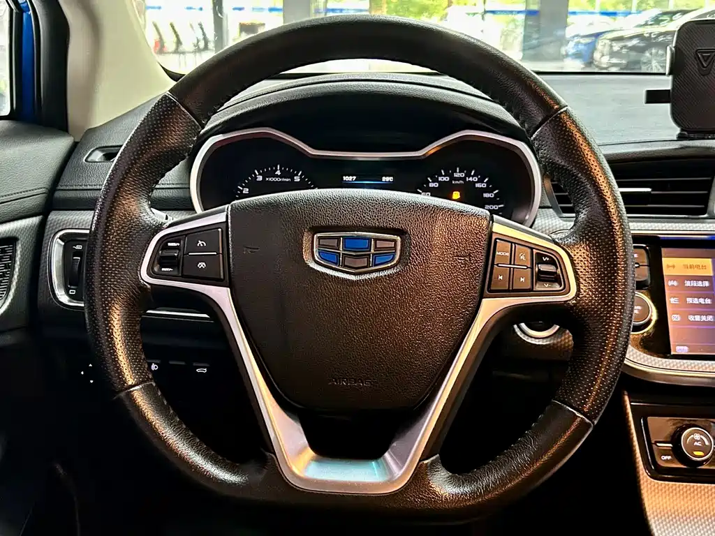 Geely Emgrand GS — миниатюра 10