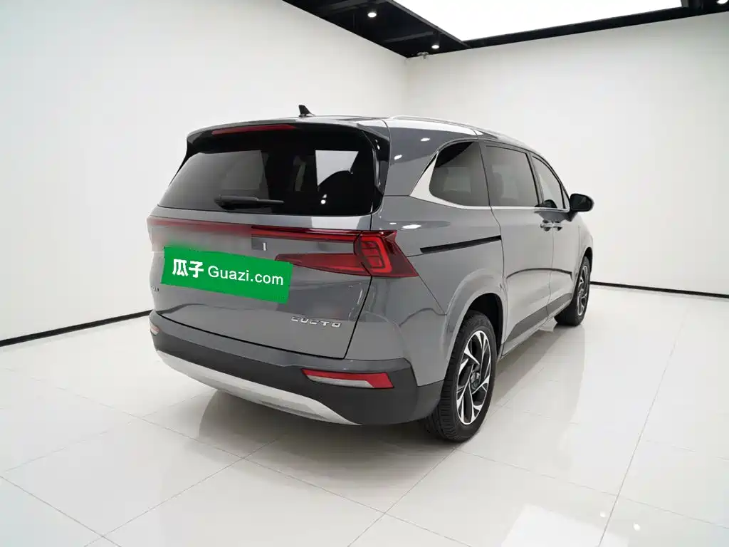 Hyundai Custo — миниатюра 6