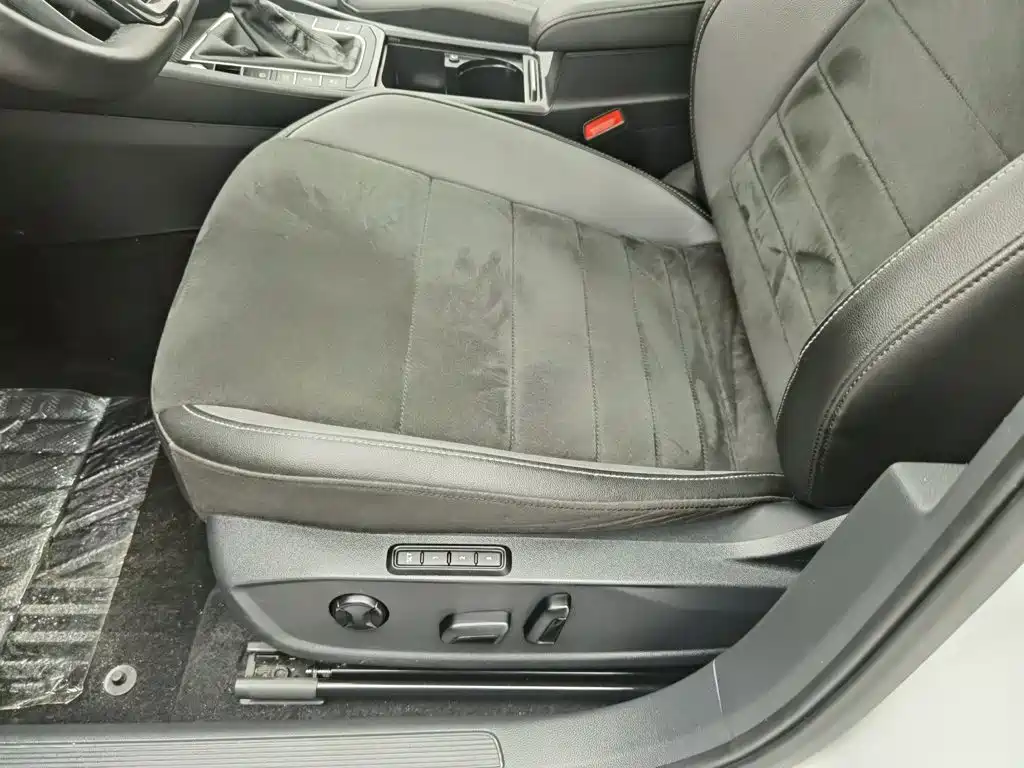Volkswagen Sagitar — миниатюра 20