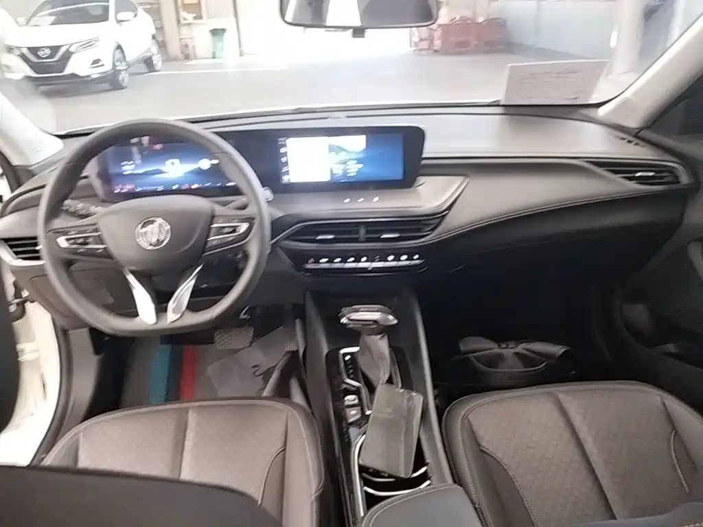 Buick Verano — миниатюра 10