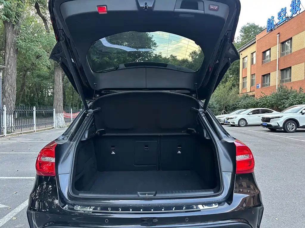 Mercedes-Benz GLA AMG — миниатюра 34