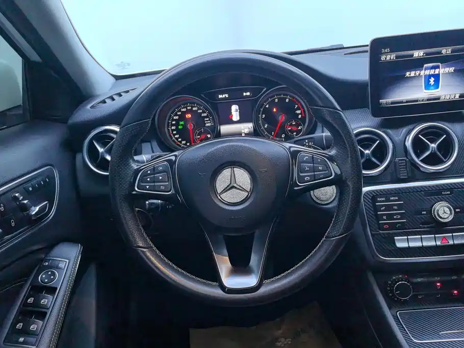 Mercedes-Benz GLA — миниатюра 15