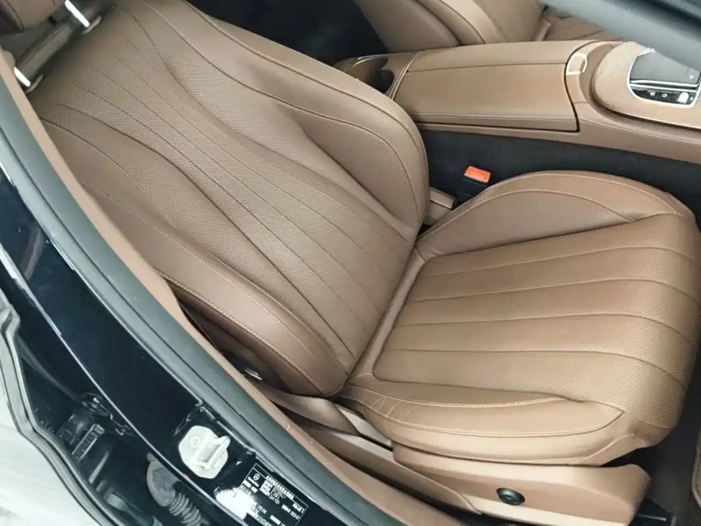 Mercedes-Benz E-Class — миниатюра 25