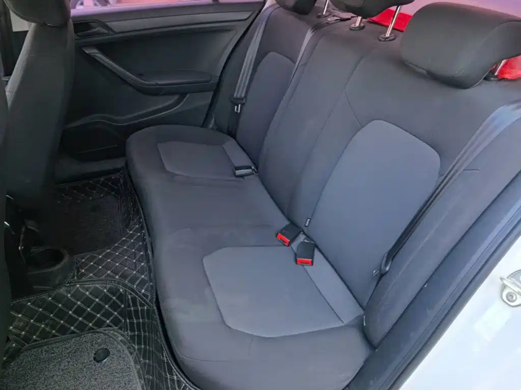 Volkswagen Jetta — миниатюра 17