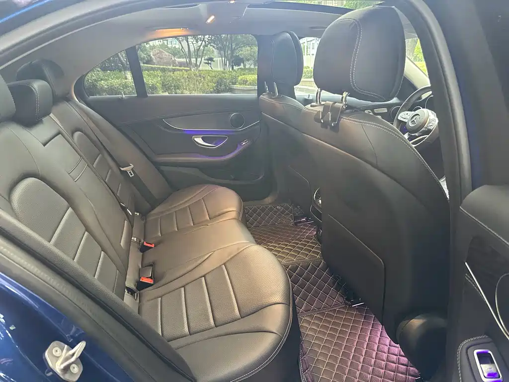 Mercedes-Benz C-Class — миниатюра 11