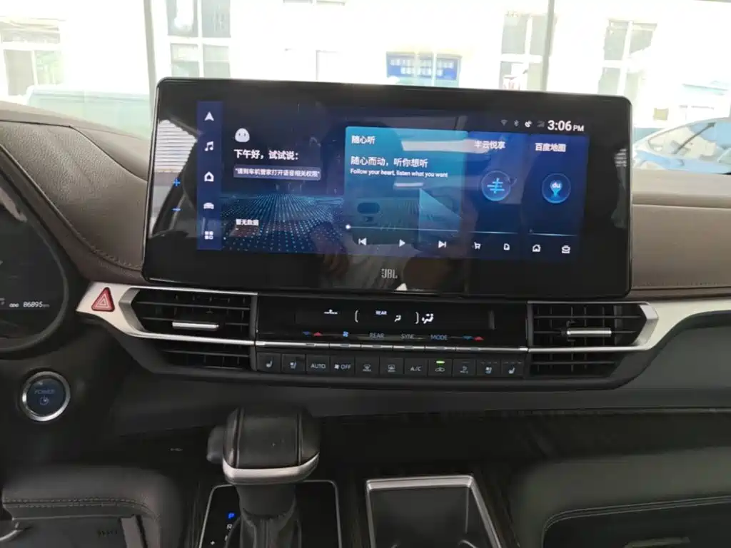 Toyota Sienna — миниатюра 13