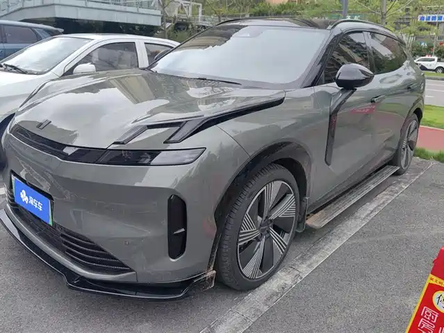 LYNK  & CO. 08 EM P 2023