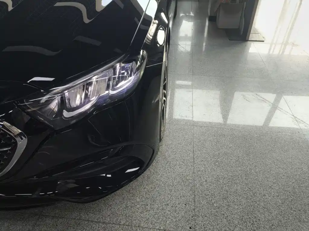 Mercedes-Benz E-Class (Import) — миниатюра 18
