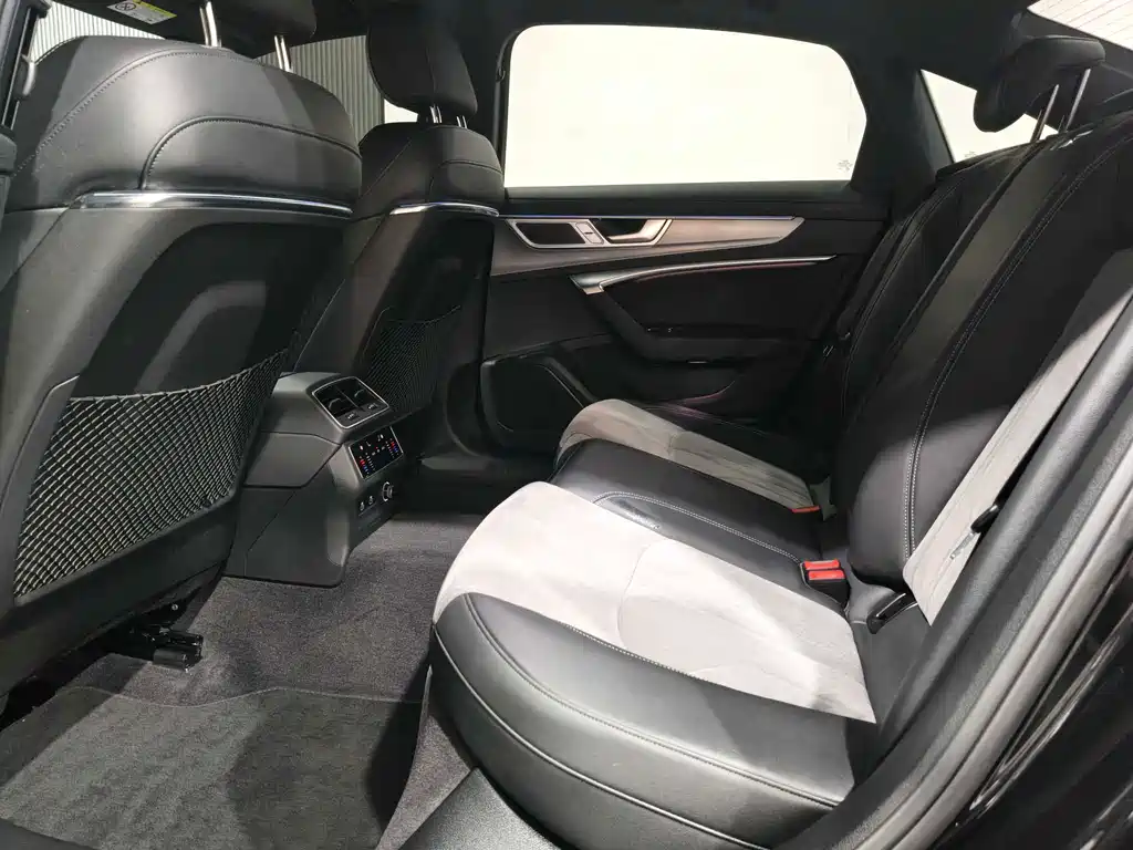 Audi A6L — миниатюра 5