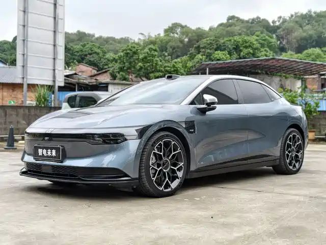 2024 Zeekr 007