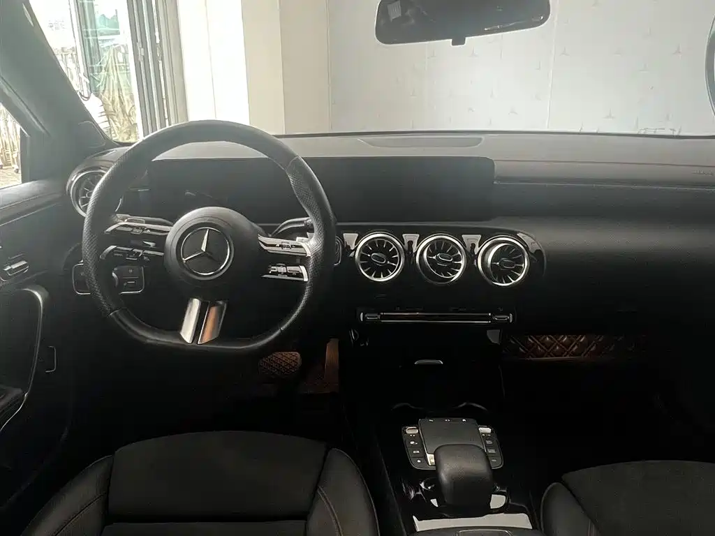Mercedes-Benz A-Class — миниатюра 11