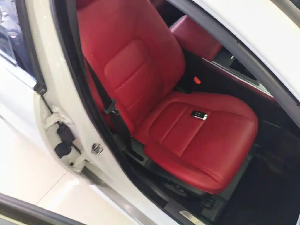 Jaguar XEL — миниатюра 25