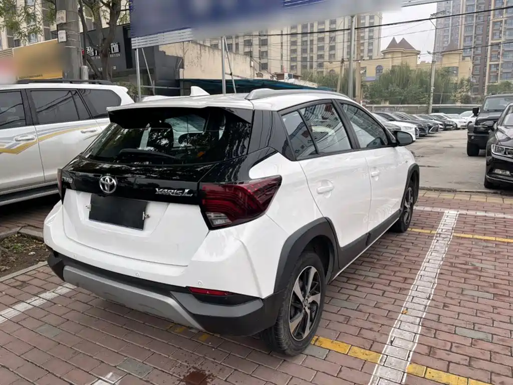 Toyota Yaris L — миниатюра 8