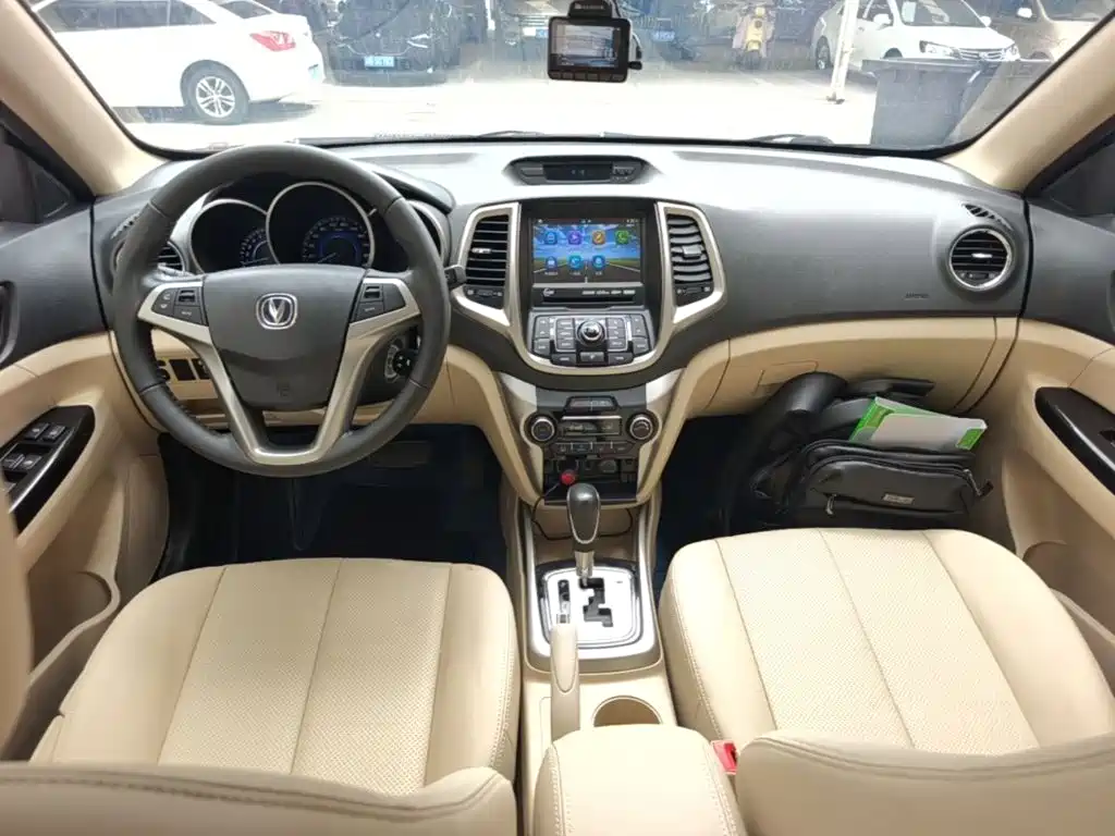 Changan Eado — миниатюра 10