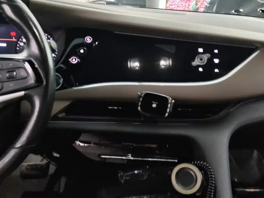 Buick Enclave — миниатюра 13