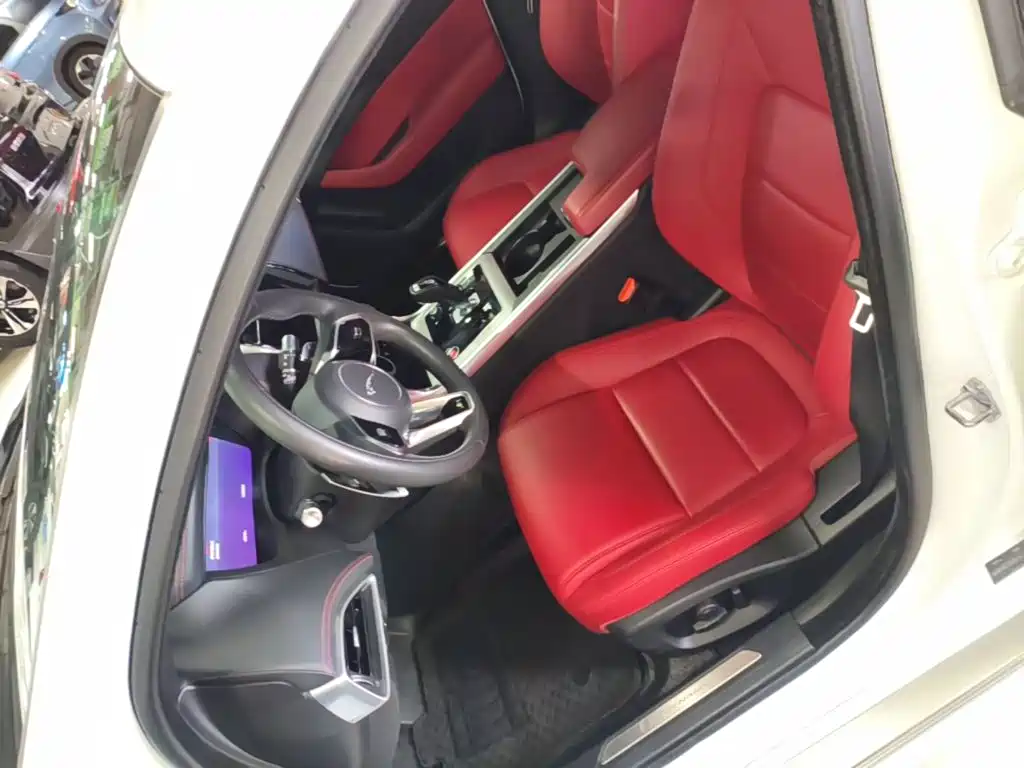 Jaguar XEL — миниатюра 15