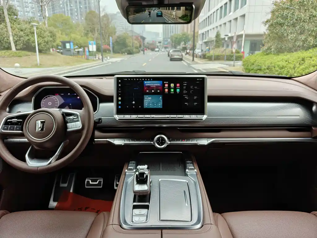 TANK TANK 700 NEW ENERGY