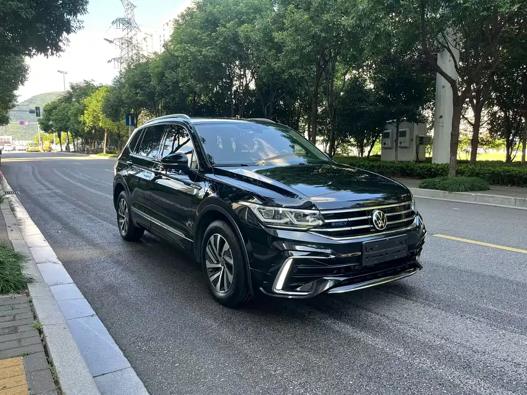 Volkswagen Tiguan L PHEV — миниатюра 3