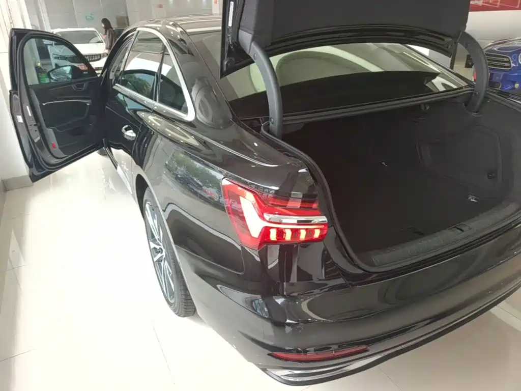 Audi A6L — миниатюра 5