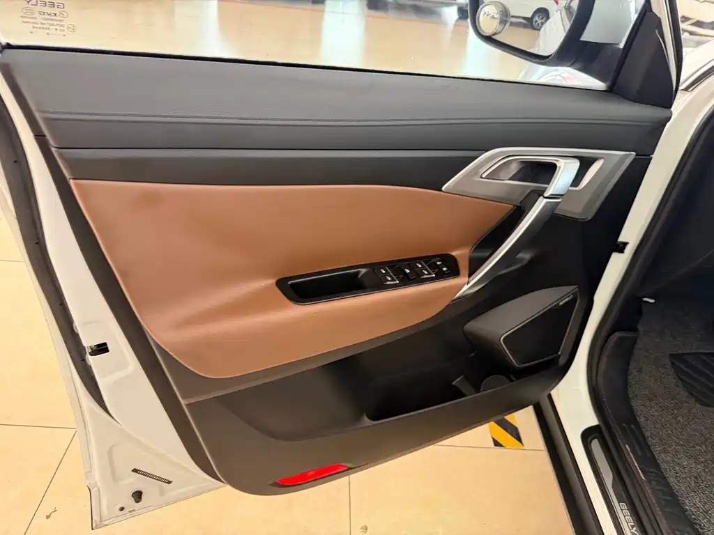 Geely Boyue — миниатюра 13
