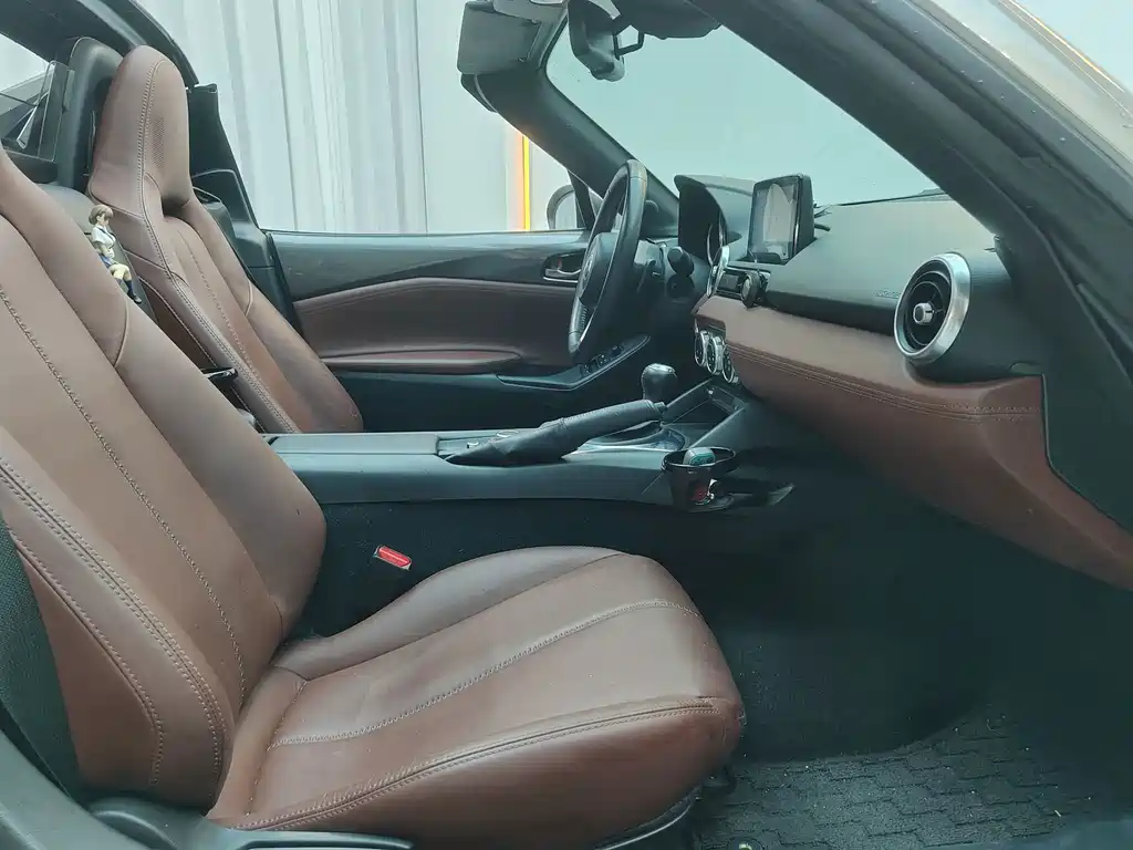 Mazda MX-5 — миниатюра 6