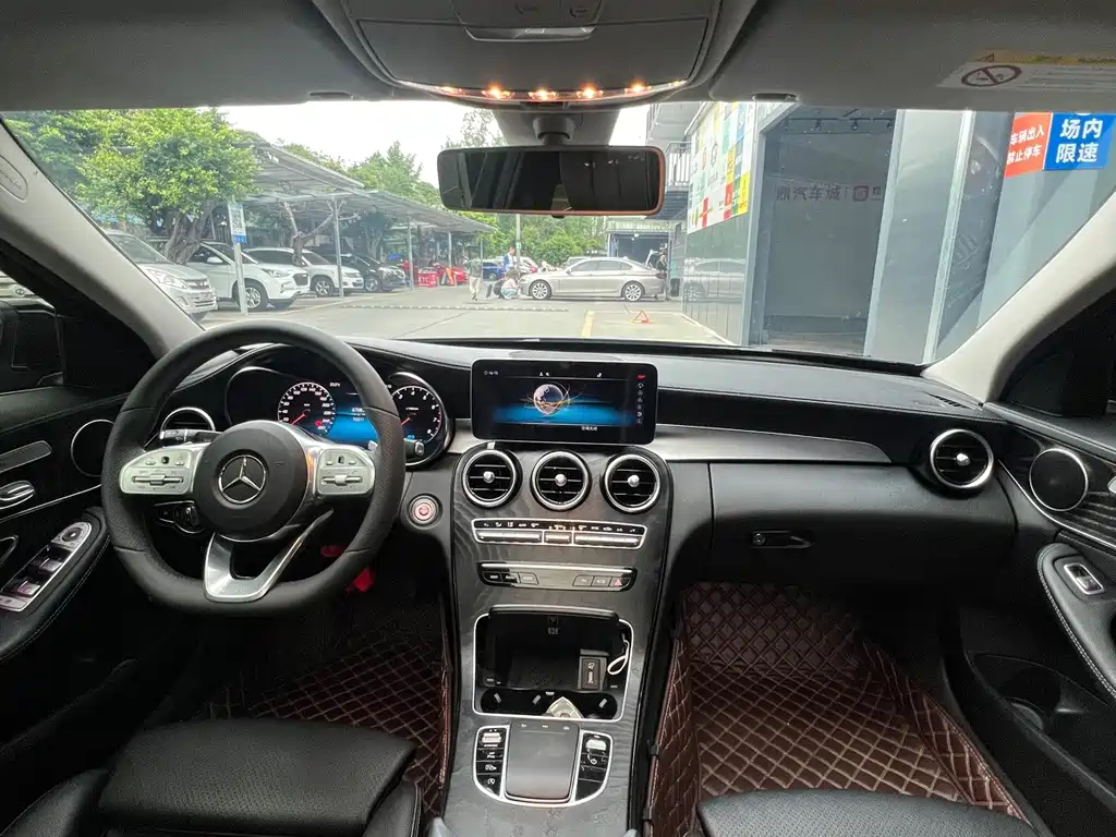 Mercedes-Benz C-Class — миниатюра 12